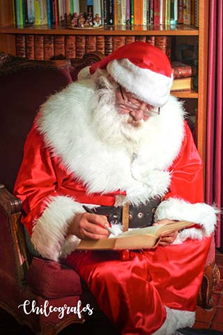 Viejito Pascuero con niña